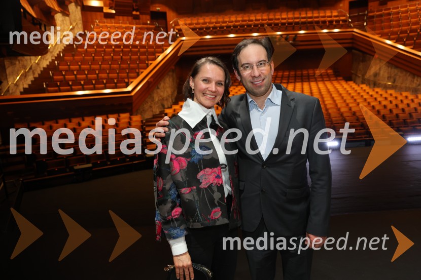  Tijuana Križman Hudernik, baletna solistka;  Simon Krečič, umetniški direktor Opere SNG MariborTramvaj Poželenje, svetovna premiera baleta, SNG Maribor