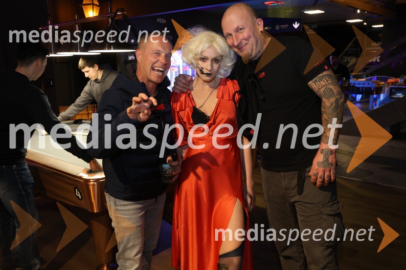 The Bride - Nevesta, Monster night, Maribox