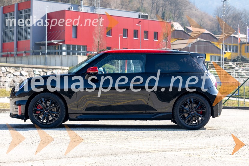 MINI COOPER JCW E