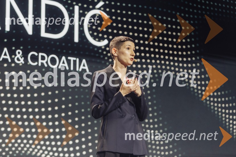  Barbara Randić, vodja tržnih komunikacij za regijo Adriatik v podjetju Renault Nissan SlovenijaBYD uradno vstopa na slovenski trg