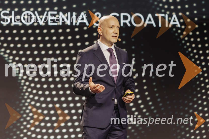  Anton Papež, globalni vodja in soustanovitelj podjetja InterenergoBYD uradno vstopa na slovenski trg