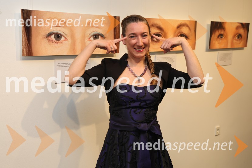  Maja Modrinjak, FotografinjaOtvoritev fotografske razstave Ženske Maribora