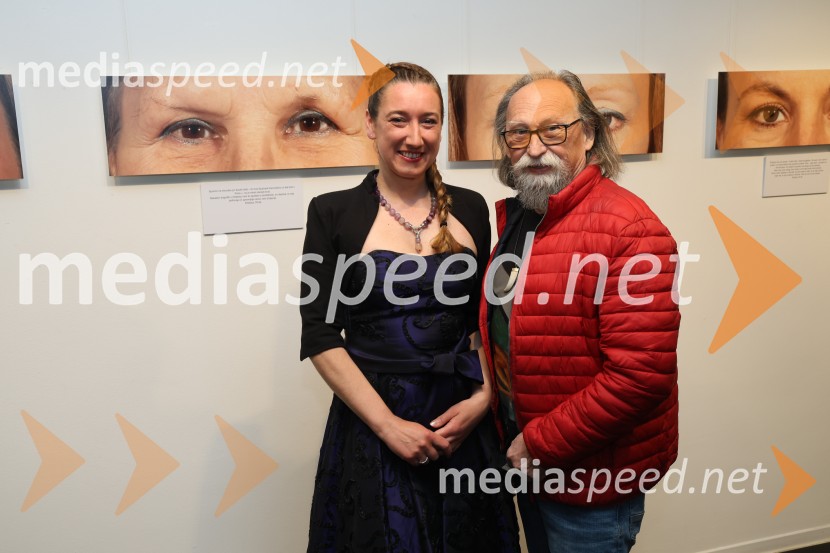  Maja Modrinjak, Fotografinja;  ... Otvoritev fotografske razstave Ženske Maribora