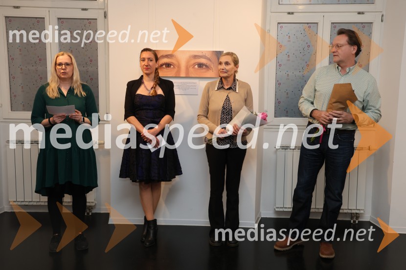  ... ;  Maja Modrinjak, Fotografinja;  Simona Tripkovič, direktorica, Muzej narodne osvoboditve Maribor;  ... Otvoritev fotografske razstave Ženske Maribora