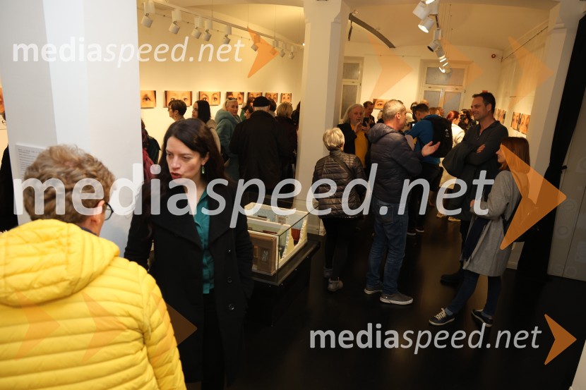 Otvoritev fotografske razstave Ženske Maribora