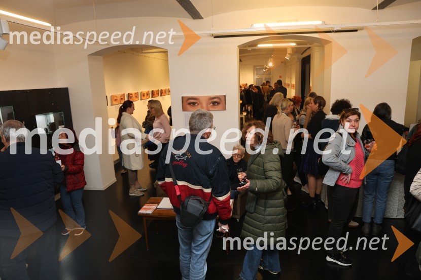 Otvoritev fotografske razstave Ženske Maribora