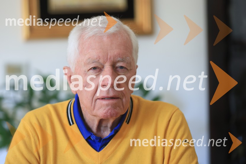  Tone Vogrinec, športni in smučarski funkcionarTone Vogrinec, portret