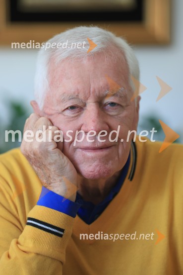  Tone Vogrinec, športni in smučarski funkcionarTone Vogrinec, portret