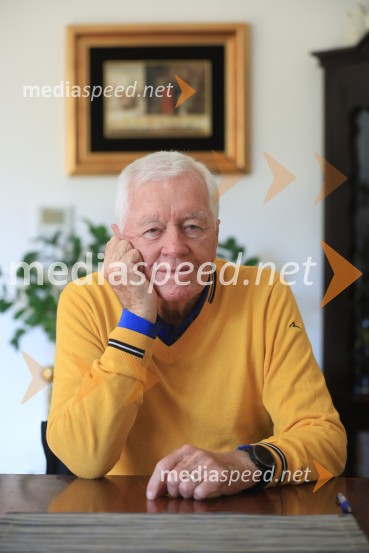  Tone Vogrinec, športni in smučarski funkcionarTone Vogrinec, portret