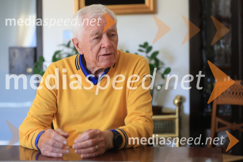  Tone Vogrinec, športni in smučarski funkcionarTone Vogrinec, portret