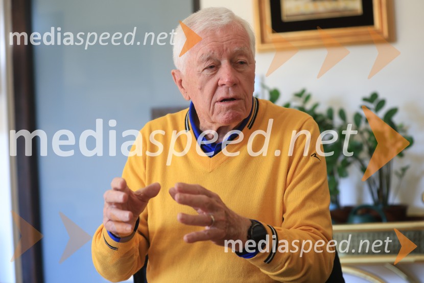  Tone Vogrinec, športni in smučarski funkcionarTone Vogrinec, portret