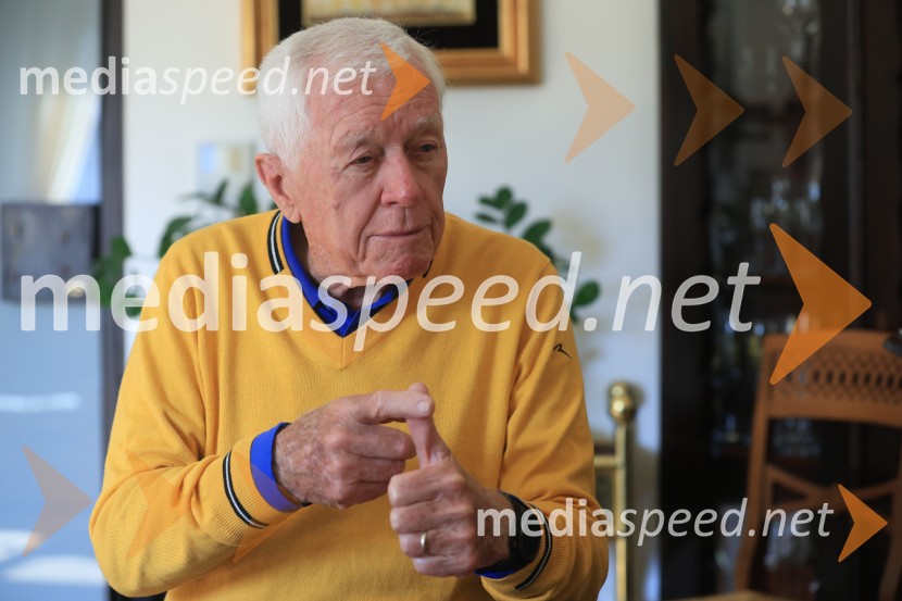  Tone Vogrinec, športni in smučarski funkcionarTone Vogrinec, portret