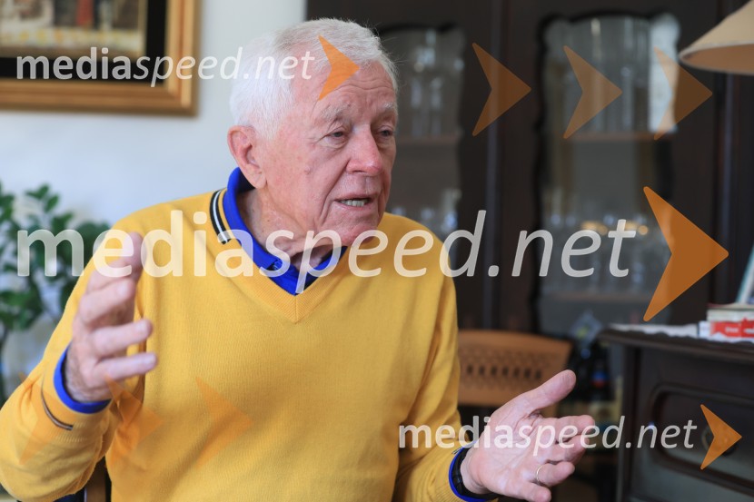  Tone Vogrinec, športni in smučarski funkcionarTone Vogrinec, portret