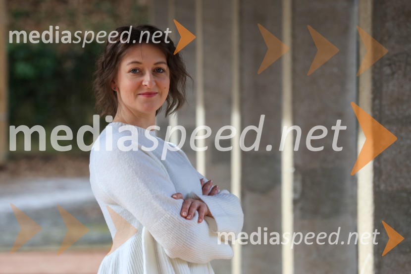  Sandra ČehSandra Čeh, portret