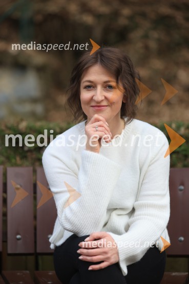  Sandra ČehSandra Čeh, portret