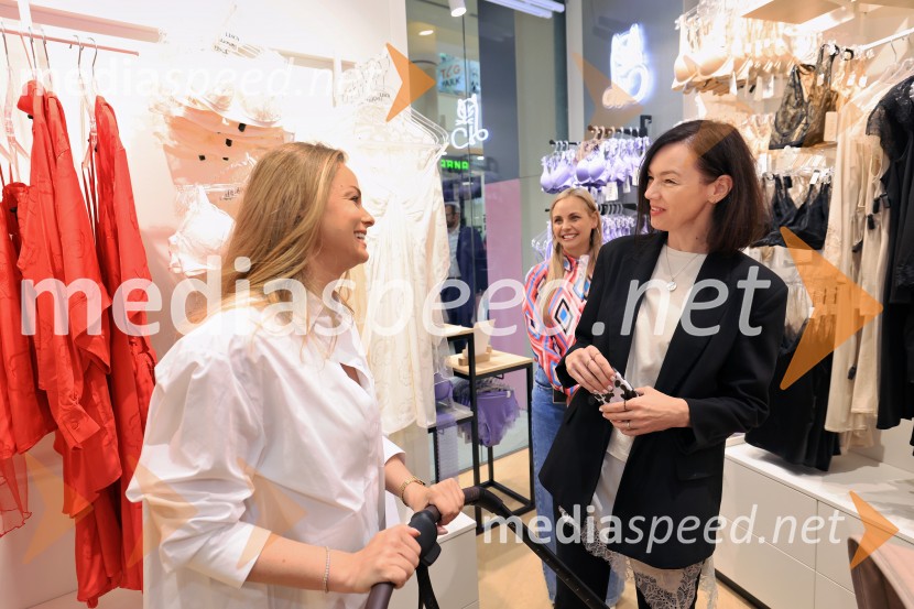  ... ;  Tinkara Fortuna, skupina Bepop;  ... Lisca, otvoritev nove trgovine, Europark