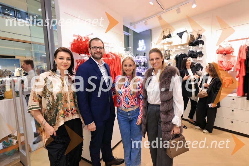  Tamara Busar, vodja marketinških projektov v Lisci;  ... ;  Tinkara Fortuna, skupina Bepop;  ... Lisca, otvoritev nove trgovine, Europark