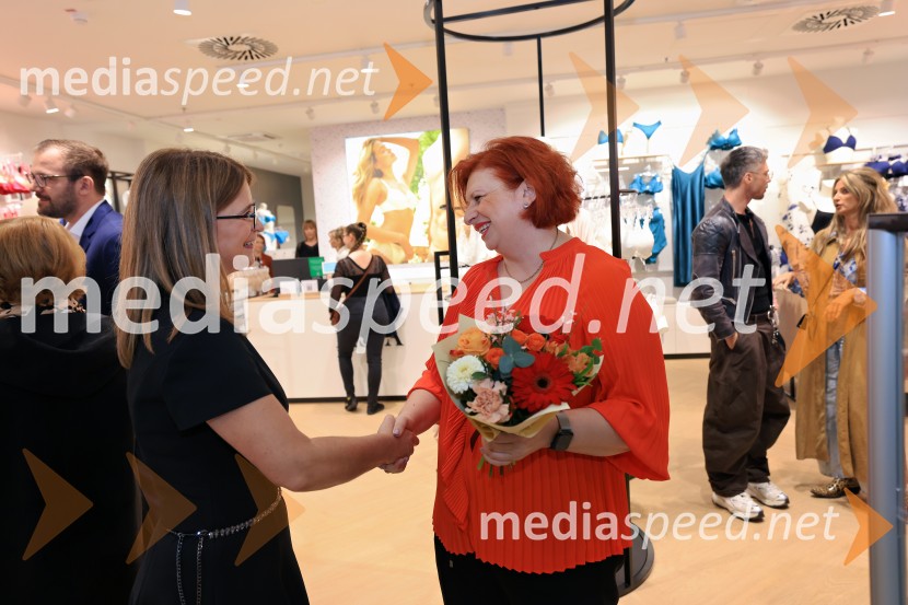  ... ;  ... ;  Simona Mandl, center managerka EuroparkaLisca, otvoritev nove trgovine, Europark