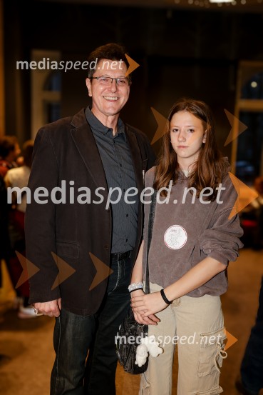 Kako preživeti apokalipso zombijev, premiera