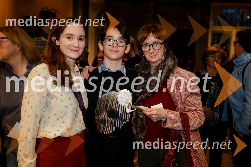 Kako preživeti apokalipso zombijev, premiera