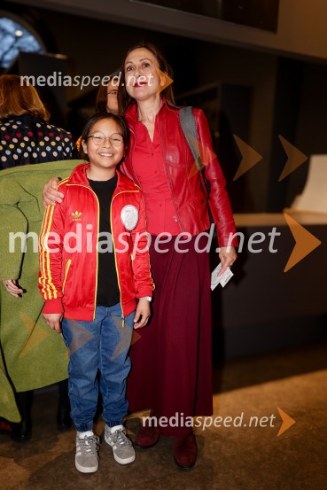 Kako preživeti apokalipso zombijev, premiera