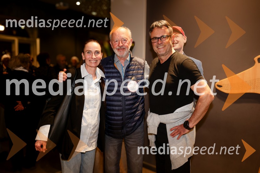 Kako preživeti apokalipso zombijev, premiera