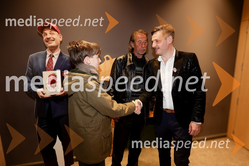 Kako preživeti apokalipso zombijev, premiera