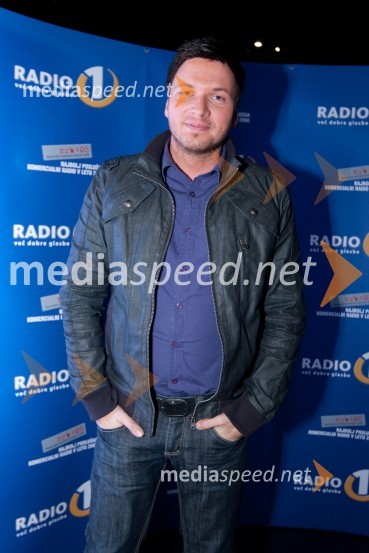 Robert Roškar, moderator na Radio 1Premiera filma Michael Jackson; This is it