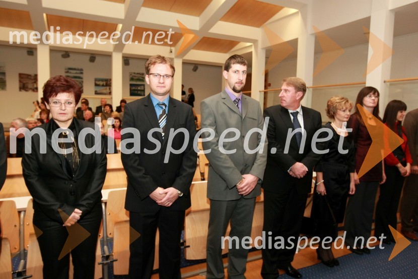 Dr. Polona Pivec, Filozofska fakulteta Univerze v Mariboru, dr. Danijel Grafenauer, Filozofska fakulteta Univerze v Mariboru, dr. Marcel Ropotar, Fakulteta za kemijo in kemijsko tehnologijo Univerze v Mariboru, dr. Davorin Kralj, Fakulteta za kemijo in kemijsko tehnologijo Univerze v Mariboru, dr. Breda Jesenšek Papež, Medicinska fakulteta Univerze v Mariboru, dr. Tadeja Kraner Šumenjak, Fakulteta za naravoslovje in matematiko Univerze v Mariboru, dr. Aleksandra Tepeh, Fakulteta za naravoslovje in matematiko Univerze v Mariboru in dr. Tomaž Žula, Fakulteta za gradbeništvo Univerze v MariboruUniverza v Mariboru: Promocija doktorjev znanosti, oktober 2009