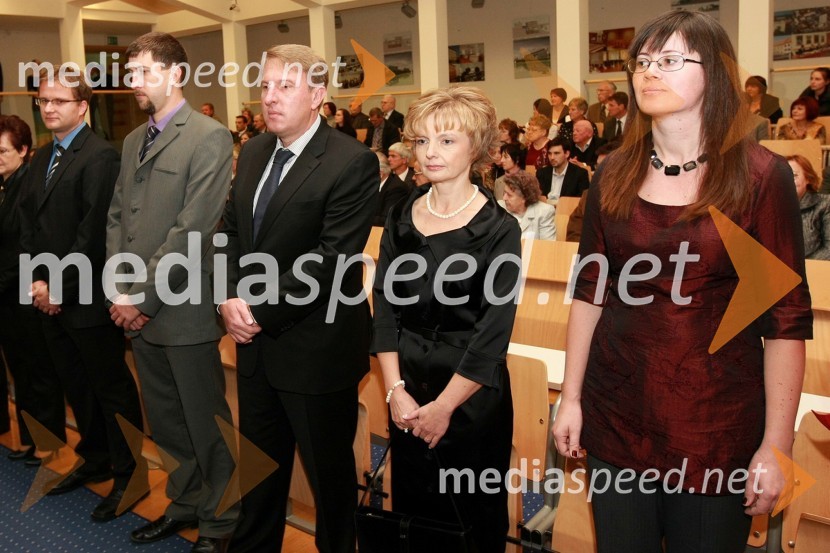 Dr. Danijel Grafenauer, Filozofska fakulteta Univerze v Mariboru, dr. Marcel Ropotar, Fakulteta za kemijo in kemijsko tehnologijo Univerze v Mariboru, dr. Davorin Kralj, Fakulteta za kemijo in kemijsko tehnologijo Univerze v Mariboru, dr. Breda Jesenšek Papež, Medicinska fakulteta Univerze v Mariboru in dr. Tadeja Kraner Šumenjak, Fakulteta za naravoslovje in matematiko Univerze v MariboruUniverza v Mariboru: Promocija doktorjev znanosti, oktober 2009