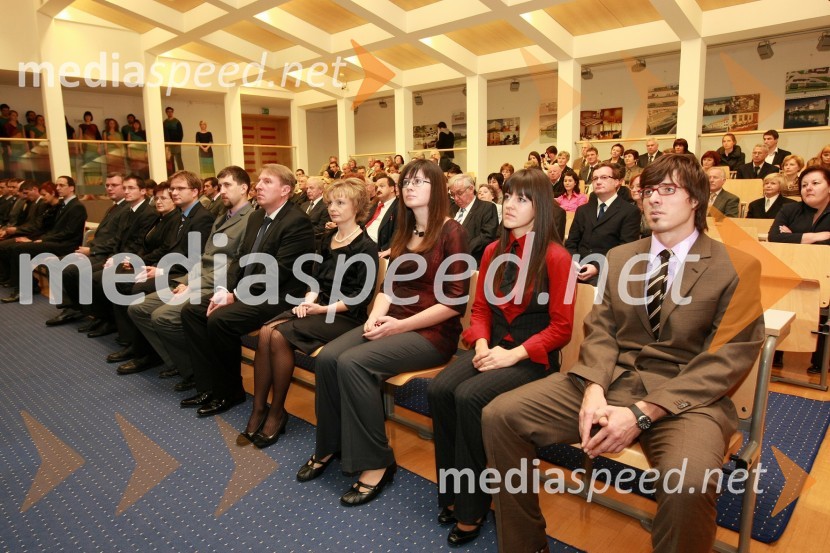 Novi doktorji znanosti Univerze v MariboruUniverza v Mariboru: Promocija doktorjev znanosti, oktober 2009