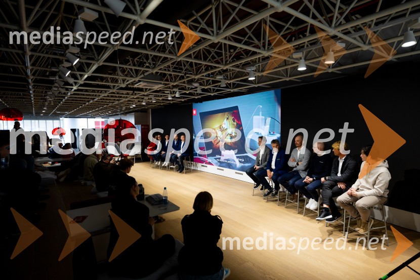 Novinarska konferenca pred letošnjim spektaklom v Planici