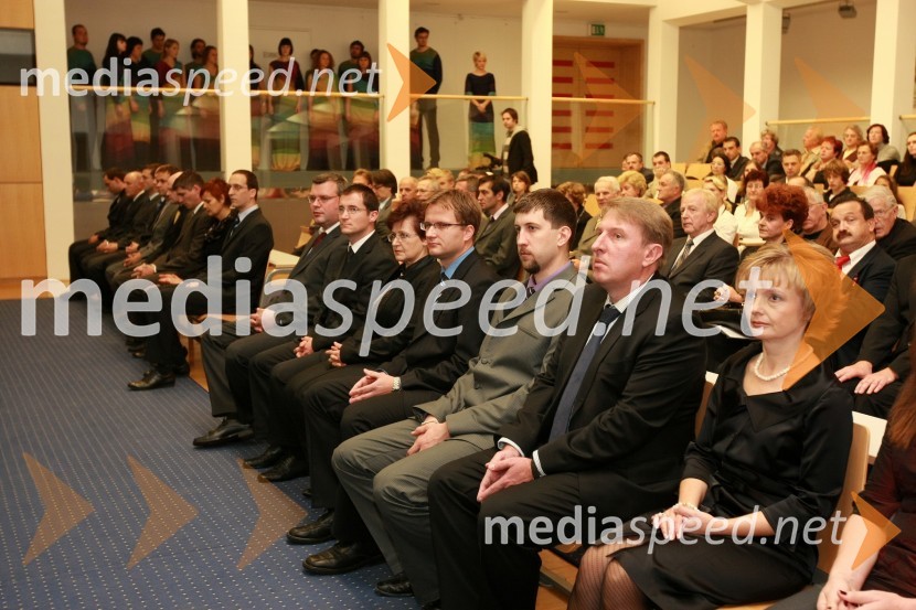 Novi doktorji znanosti Univerze v MariboruUniverza v Mariboru: Promocija doktorjev znanosti, oktober 2009