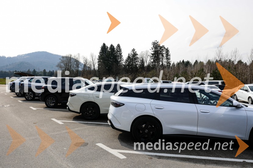 BYD hibrid, predstavitev