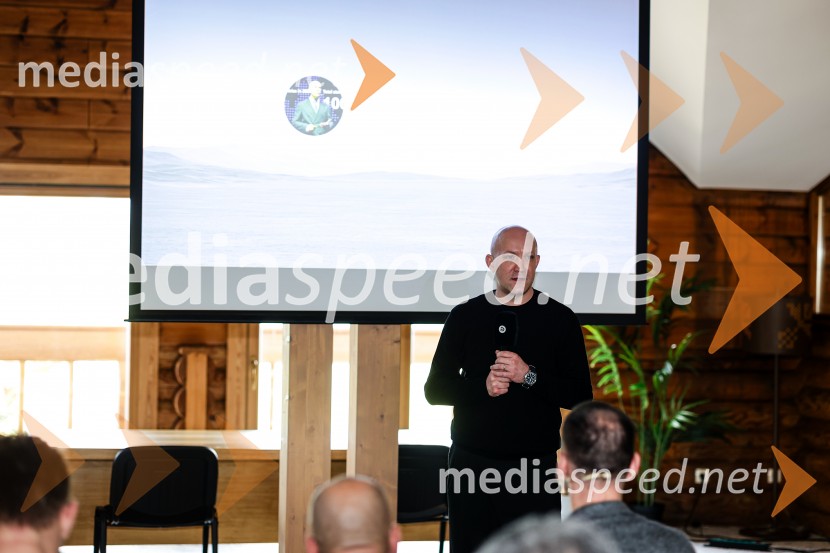 BYD hibrid, predstavitev