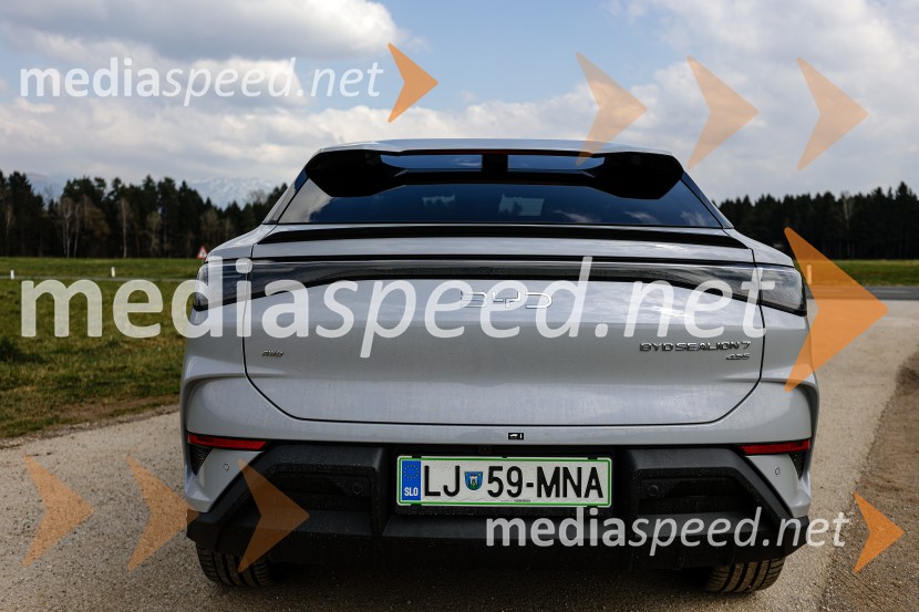 BYD hibrid, predstavitev