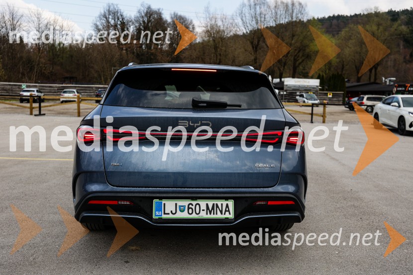 BYD hibrid, predstavitev