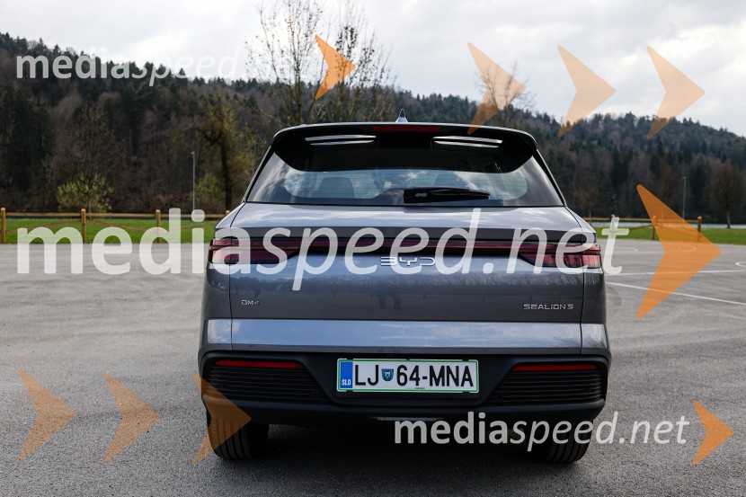 BYD hibrid, predstavitev