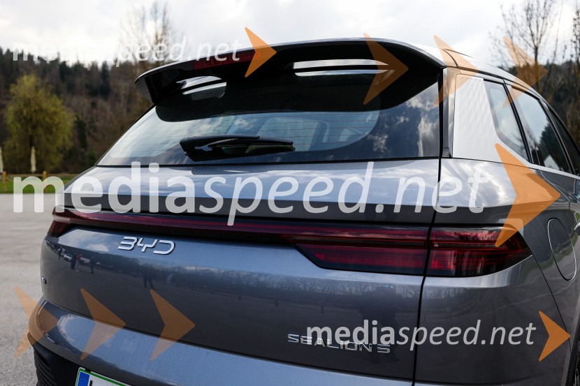 BYD hibrid, predstavitev