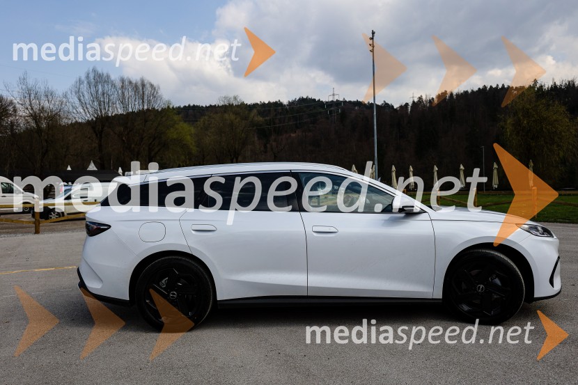 BYD hibrid, predstavitev