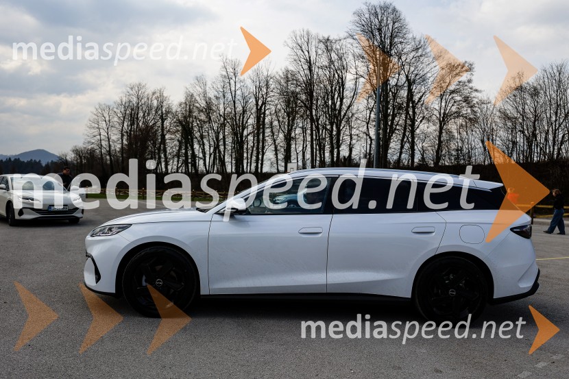 BYD hibrid, predstavitev