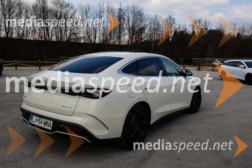 BYD hibrid, predstavitev