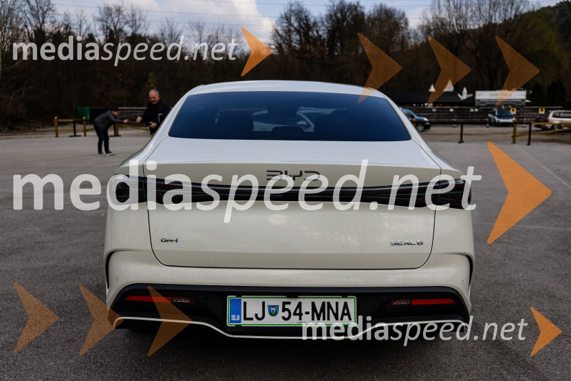 BYD hibrid, predstavitev