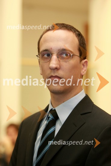 Dr. Niko Jezernik, Fakulteta za strojništvo Univerze v MariboruUniverza v Mariboru: Promocija doktorjev znanosti, oktober 2009