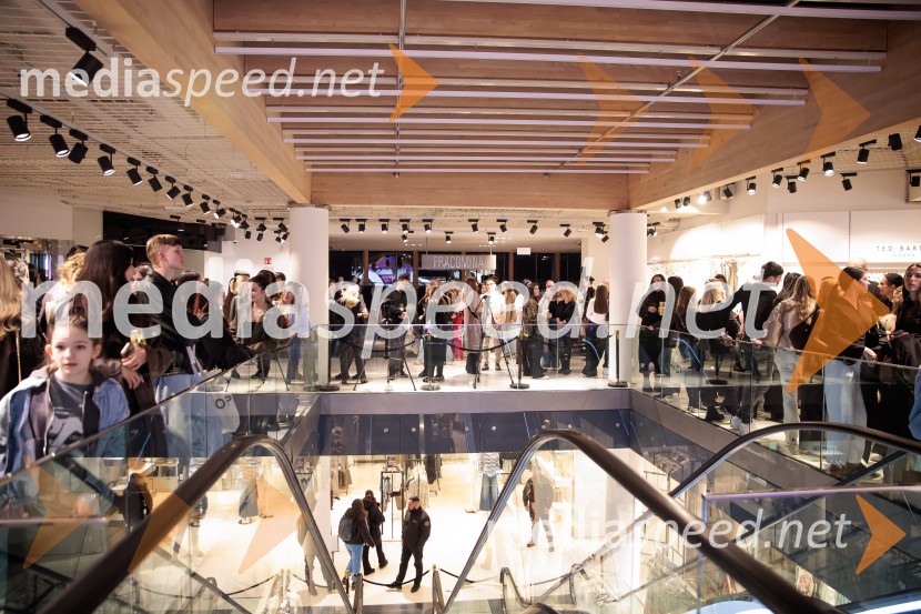 Topshop, otvoritev trgovine