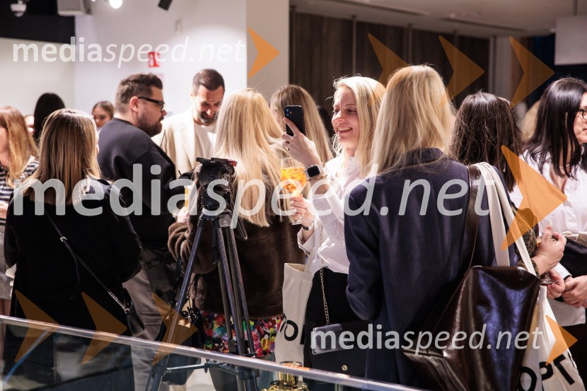 Topshop, otvoritev trgovine