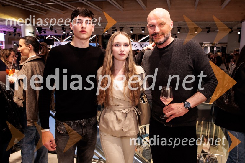 Topshop, otvoritev trgovine