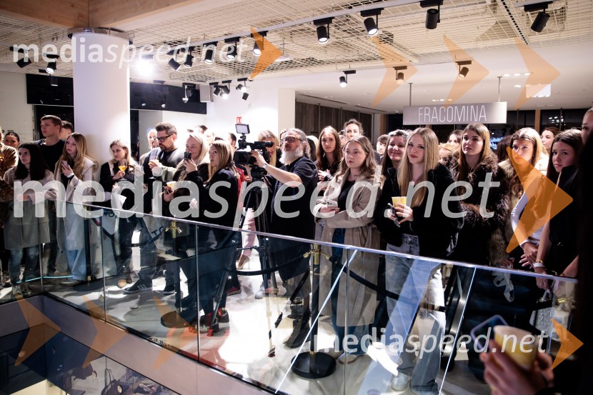 Topshop, otvoritev trgovine