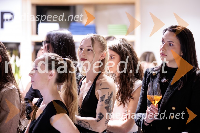 Topshop, otvoritev trgovine