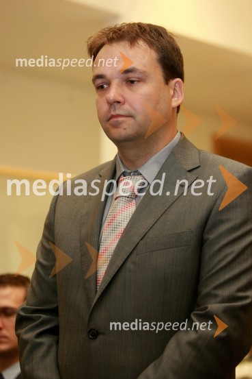 Dr. Darko Hercog, Fakulteta za elektrotehniko, računalništvo in informatiko Univerze v MariboruUniverza v Mariboru: Promocija doktorjev znanosti, oktober 2009